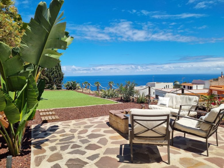TENERIFE – Stunning Finca with Guesthouse, Sauna & Expansion Potential – Ocean and Teide Views!