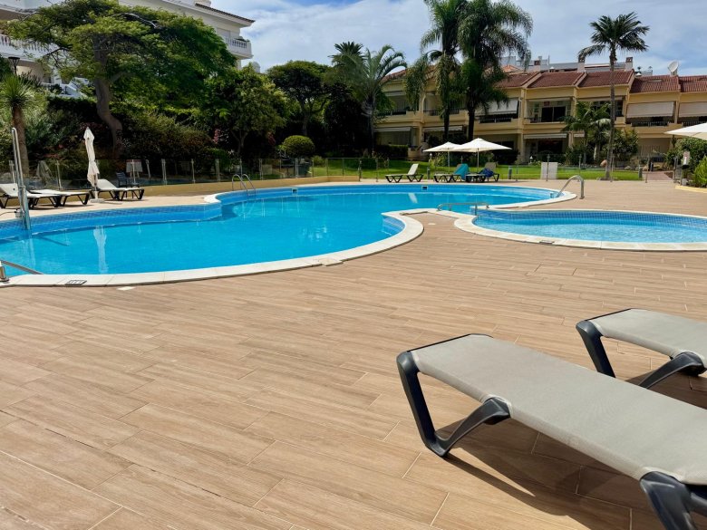 TENERIFFA – Modernes, hochluxuriöses Triplex-Stadthaus in Toplage von Puerto de la Cruz (La Paz)