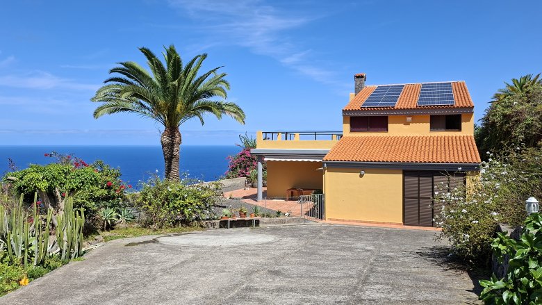Tenerife – Exclusive Estate with Unobstructed Sea Views and Endless Possibilities
