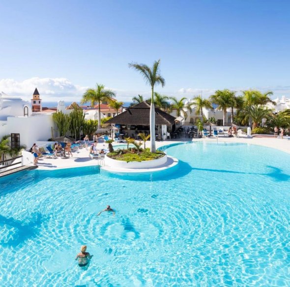 Tenerife – High-quality property in the prestigious Adeje Paradise complex with sea views