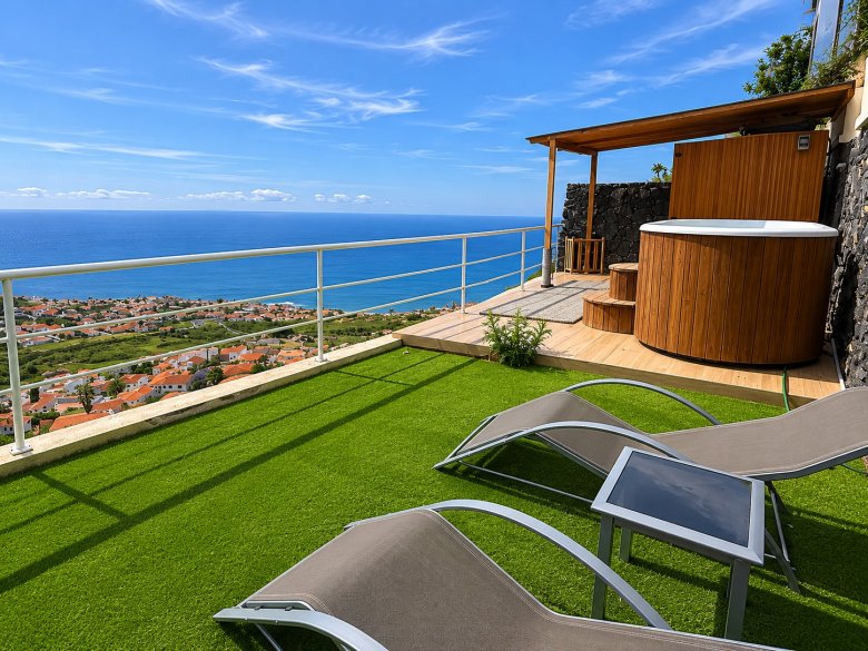 Tenerife: Exclusive Luxury Villa with Spa, Entertainment Area and Spectacular Sea and Teide Views in El Sauzal