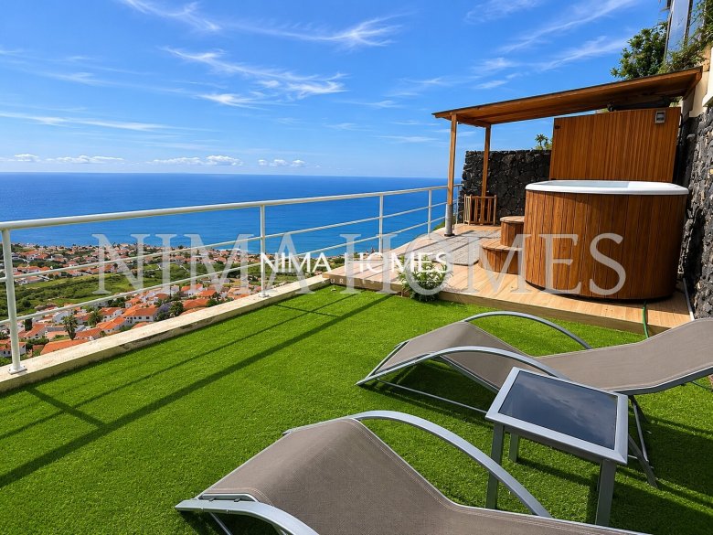 Tenerife: Exclusiva Villa de Lujo con Spa, Zona de Entretenimiento y Espectaculares Vistas al Mar y al Teide en El Sauzal