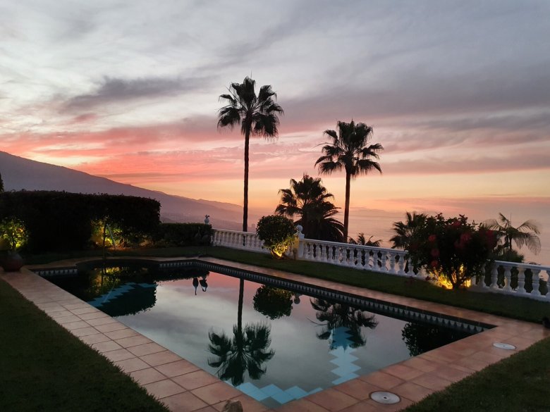Tenerife: Exclusive Villa with Spectacular Atlantic Views in Santa Úrsula