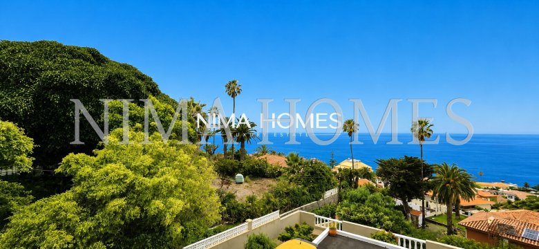 Tenerife: Exclusive House with Sea and Mount Teide Views, Large Garden and Versatile Development Potential in Tacoronte