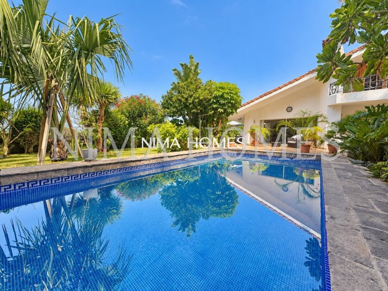 Tenerife: Exclusive villa with tropical garden and spectacular Atlantic views in El Rincón